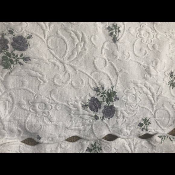 Cottage Core White Textured Pillow Shams X2 Purple Floral Scalloped Edges - Picture 5 of 5